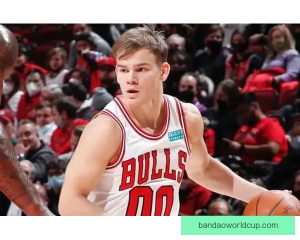 麦克朗当选G联盟常规赛MVP 成为历史首位多次荣膺此奖球员 麦克朗当选G联盟常规赛MVP 成为历史首位多次荣膺此奖球员